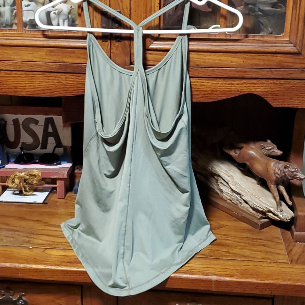 Workout tank - Picture 2 of 2